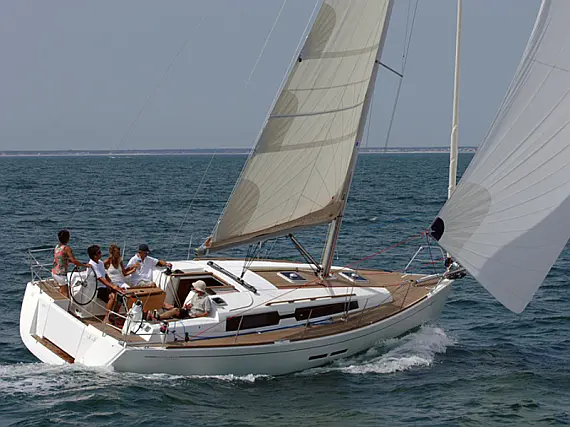 Bareboat Sail boat Dufour 375 GL China girl - details