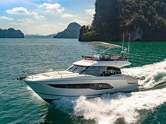 Bareboat Motoryacht Prestige 420 Fly Brigadoon - details