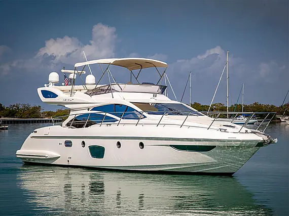 Bareboat Motor boat Azimut 47 Fly LUMA - details