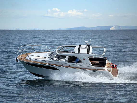 Bareboat Motor boat Marex 310 Sun Cruiser 7 Happy Days - details