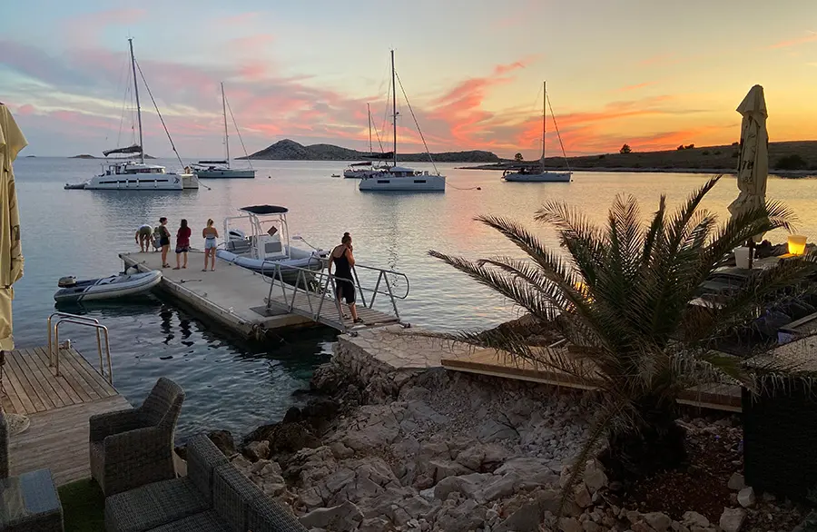  Wir lieben den Urlaub auf dem Boot